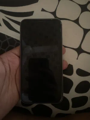 Apple iPhone 11 128 GB in Al Sharqiya