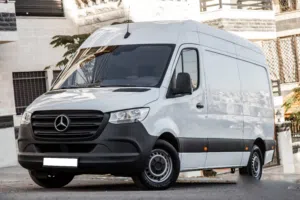مرسيدس بنز فئة  sprinter 2021-2020 موديل أبيض ديزل بحالة ممتازة مع مواصفات أوروبية