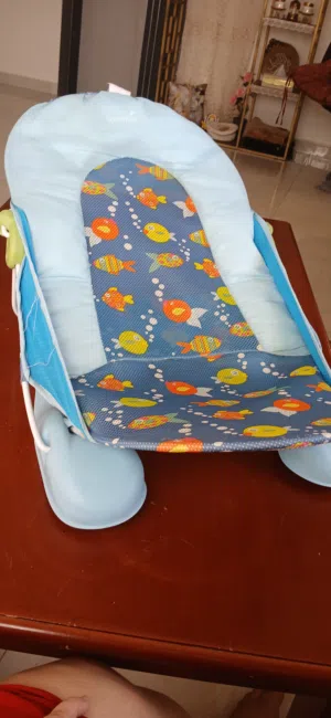 كرسي هزاز شبه جديد