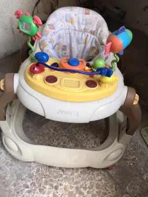 حجله استعمال قليل جدا نضيفه ماركه اصليه