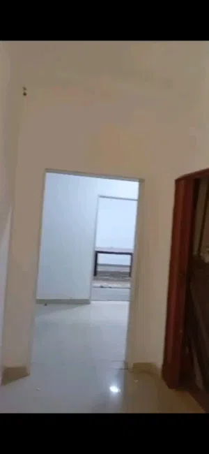 شقة ارضية في الدهماني جهة الشنابو يوجد فيديو وتساب