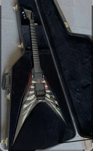 Guitars & Oud . Used0