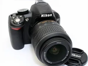 DSLR Cameras . Nikon . Used0