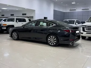 lexus-es-350-2020-black