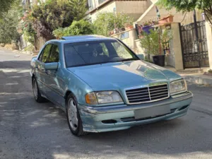 مرسيدس C180 أوتوماتيك 1995 للبيع – منتهي ترخيصها من شهر 3 الماضي