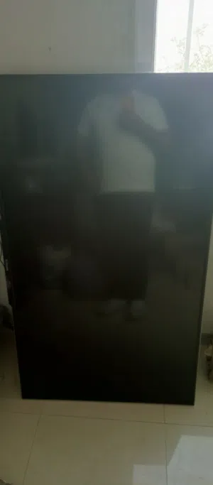 شاشة جي جارد 55 بوصة ... 130دينار نضيفة جدا full hd مع ريسيفر سبايدر جديد مع كل اغراضها و حاملة حديد