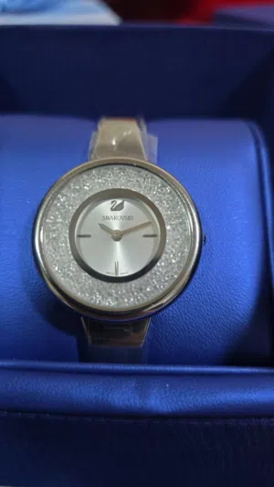 ساعة سواروفسكي كريستال