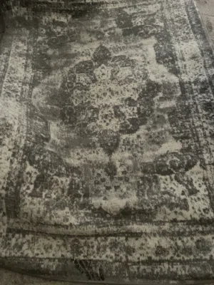 سجادة مستعملة للبيع