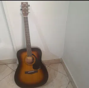 جيتار ياماها صوتي