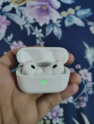 سماعات Air Pods Pro الاصليه اخو الجديد الاصليه