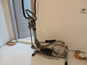 جهاز مشي رياضي مستعمل التواصل واتس اب