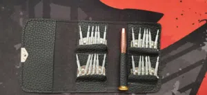 طقم مفكات دقيق متعدد الاستخدام - حجم صغير ومثالي للتنقل