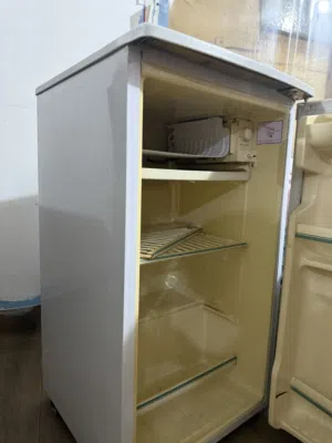 ثلاجة صغيره للبيع