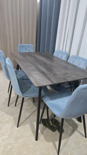 Dinning table with chairs