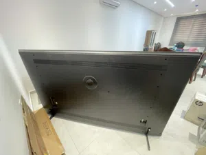 شاشة TCL 98 بوصة مكسورة تحتاج صيانة