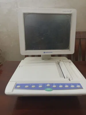 جهاز تخطيط قلب ECG