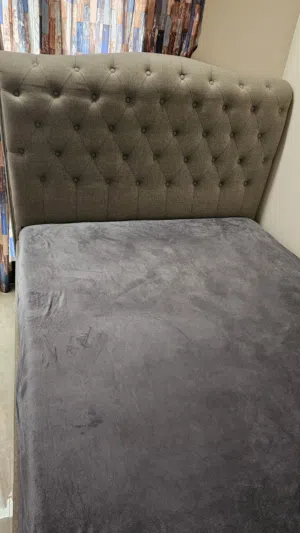 تخت طول 235x165 مع فرشة  الحالة جيدة