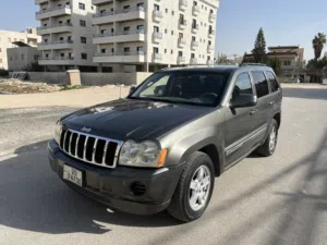 جيب جراند شيروكي 2005