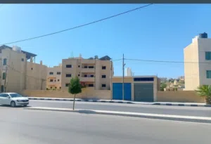 منزل ارض/ محلات/ تجاري /سكني