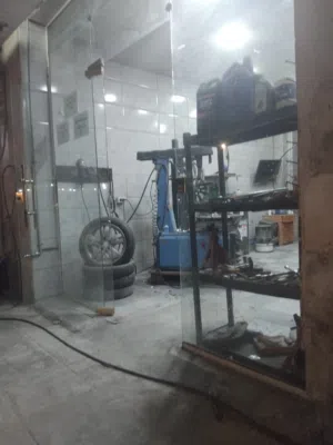 محل بناشر للبيع بكندامل معداته