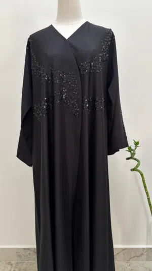 عباية سوداء