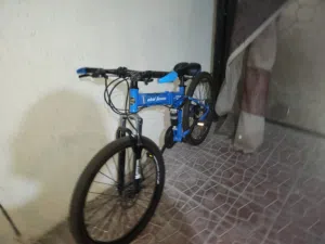 دراجة شبه جديدة