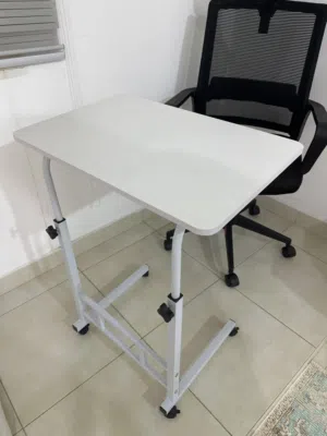 طاولة شغل او دراسة