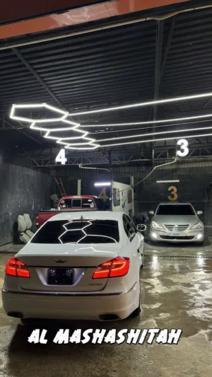Used Genesis G70 in Tripoli