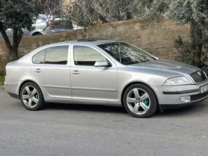 سكودا اوكتافيا 2000cc وارد الوكالة 2006 مع الرقم 42-9327