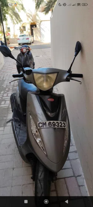kymco 125cc moped