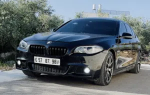 BMW 528i F10 موديل 2015 – نظيفة جدًا – فل الفل اضافات  – كاش