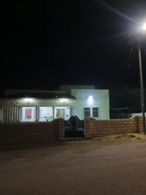 منزل ارضي مستقل للبيع بسعر مغري وقابل للتفاوض  مساحه الارض 500م مساحه المنزل 200م