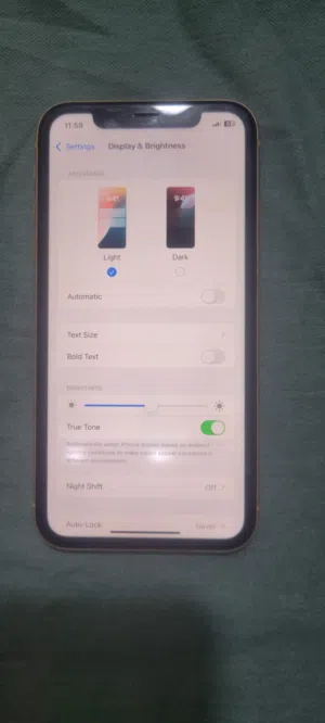 ايفون XR عرطة