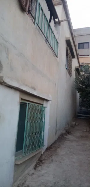 3 Bedrooms . 3 Bathrooms . 123 m22
