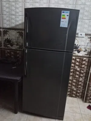 ثلاجة لبيع