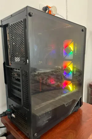 PC للبيع اقرأ الوصف