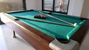 طاولات بلياردو  صيانة وتركيب  وتنجيد