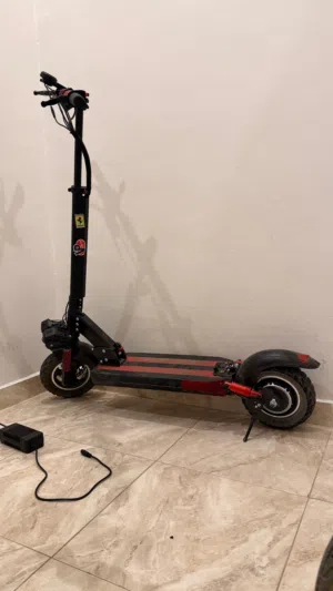 E-scoter/سكوتر 500w 48/54v ماشي 190/200km السرعة 56
