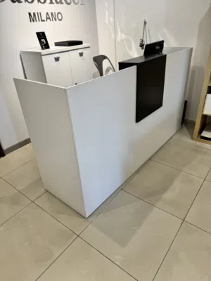 ديكور محل ملابس بالكامل