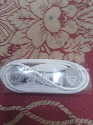 سماعات سامسونج الأصلية