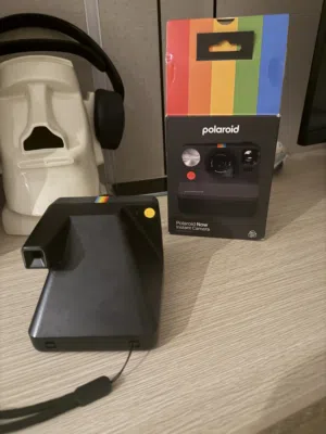 polaroid camera brand new condition