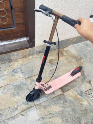 سكوتر نظيف قوي