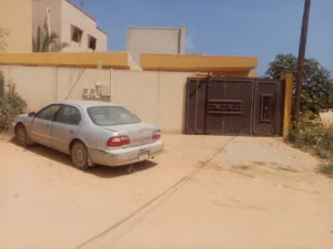 شقة للايجار. عزابه. جنزور