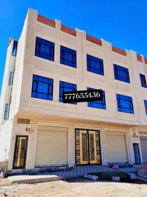 عمارة تجاريه استثمــــارية للبيـــــــــــــــــــع  المساحه : لبنتين ونص حر..معمد في السجل العقاري