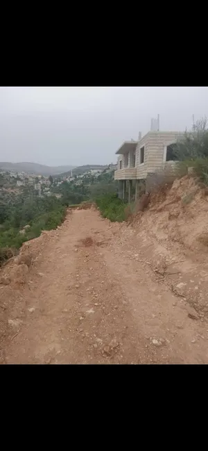 4 Bedrooms . 3 Bathrooms . 250 m21