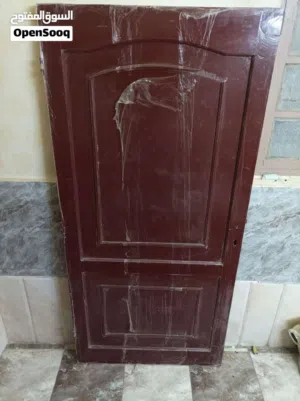 باب خشب قوي بدون فياره شبه جديد