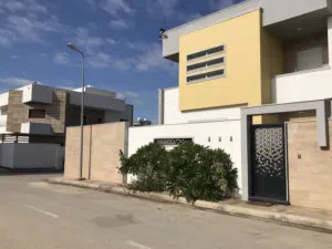 فيلا وجهتين دورين تصميم مودرن في حي الخليج