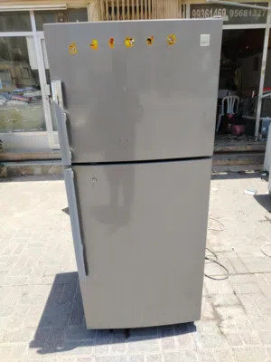 Daewoo double door refrigerator for sale in al ghubra with one month warranty