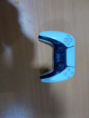 جهاز تحكم بلاستيشن 5 للبيع