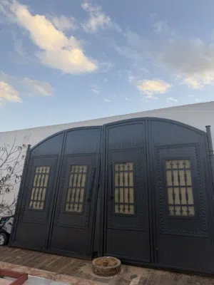 ابواب حديدية بحالة جيدة